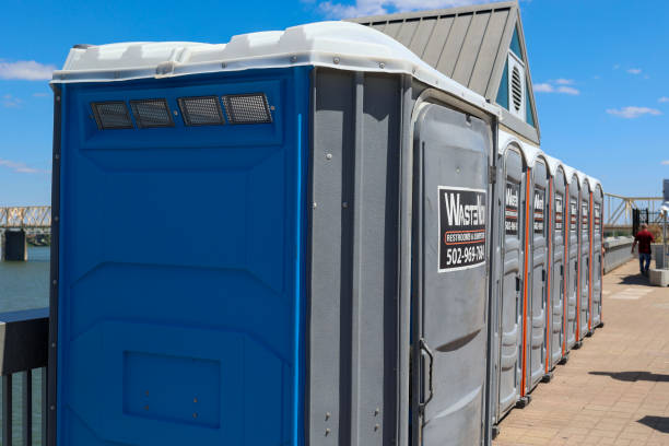 Best VIP or Luxury Restroom Trailers  in Oak Grove, OR